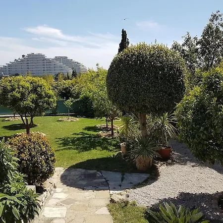 Elegant-cosy 2p55m2 Dans Bas De Provencale ! Appartement *