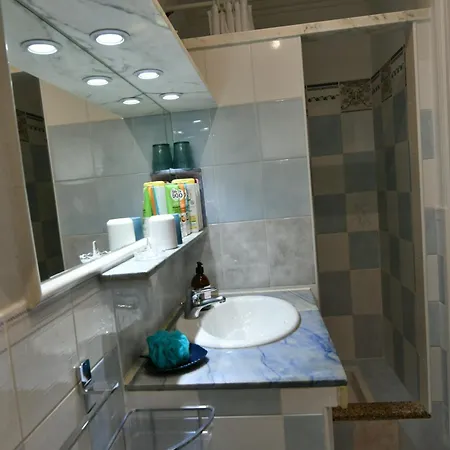 Apartment Elegant-cosy 2p55m2 Dans Bas De Provencale !