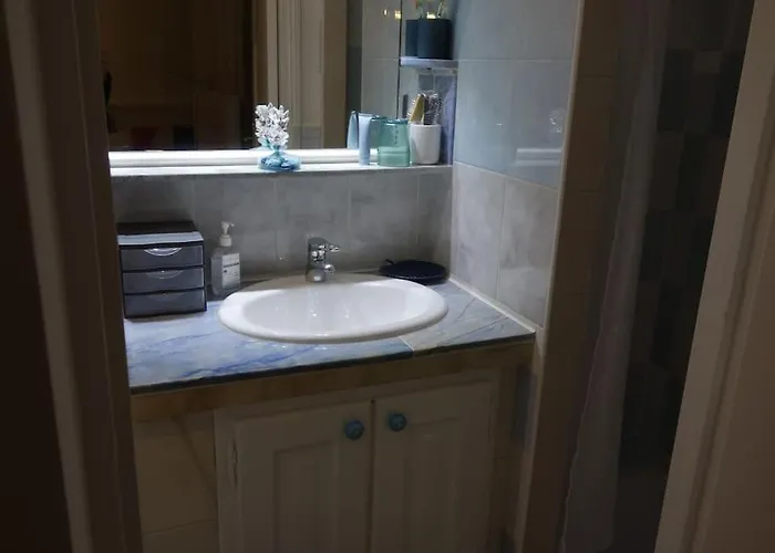 Elegant-cosy 2p55m2 Dans Bas De Provencale ! Appartamento