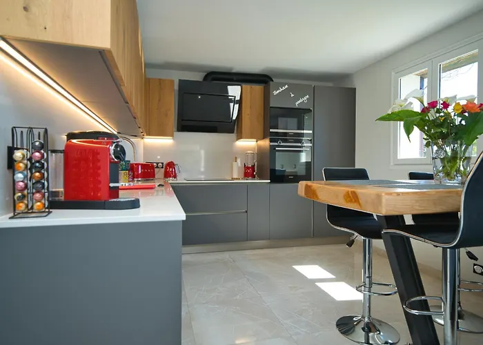 Elegant-cosy 2p55m2 Dans Bas De Provencale ! Villeneuve-Loubet